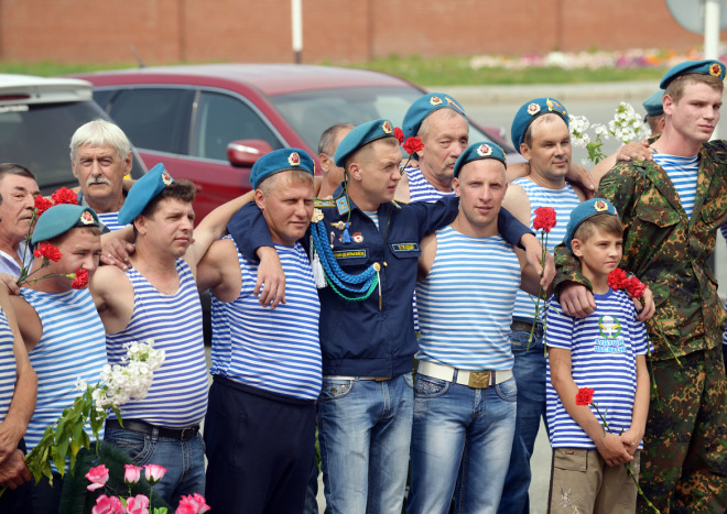 РАСПЛЕСКАЛАСЬ СИНЕВА ПО БЕРЕТАМ СКАЧАТЬ БЕСПЛАТНО РАСПЛЕСКАЛАСЬ СИНЕВА ПО БЕРЕТАМ СКАЧАТЬ БЕСПЛАТНО