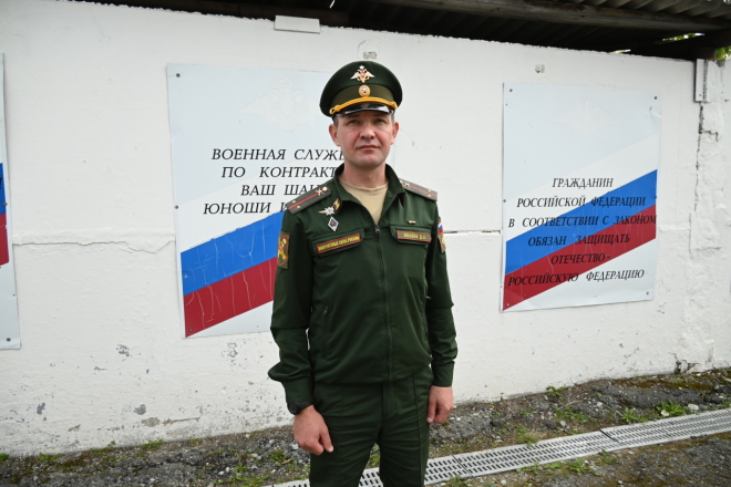 Сотрудник пункта отбора на военную службу по контракту (г. Тюмень) Дмитрий Иванов